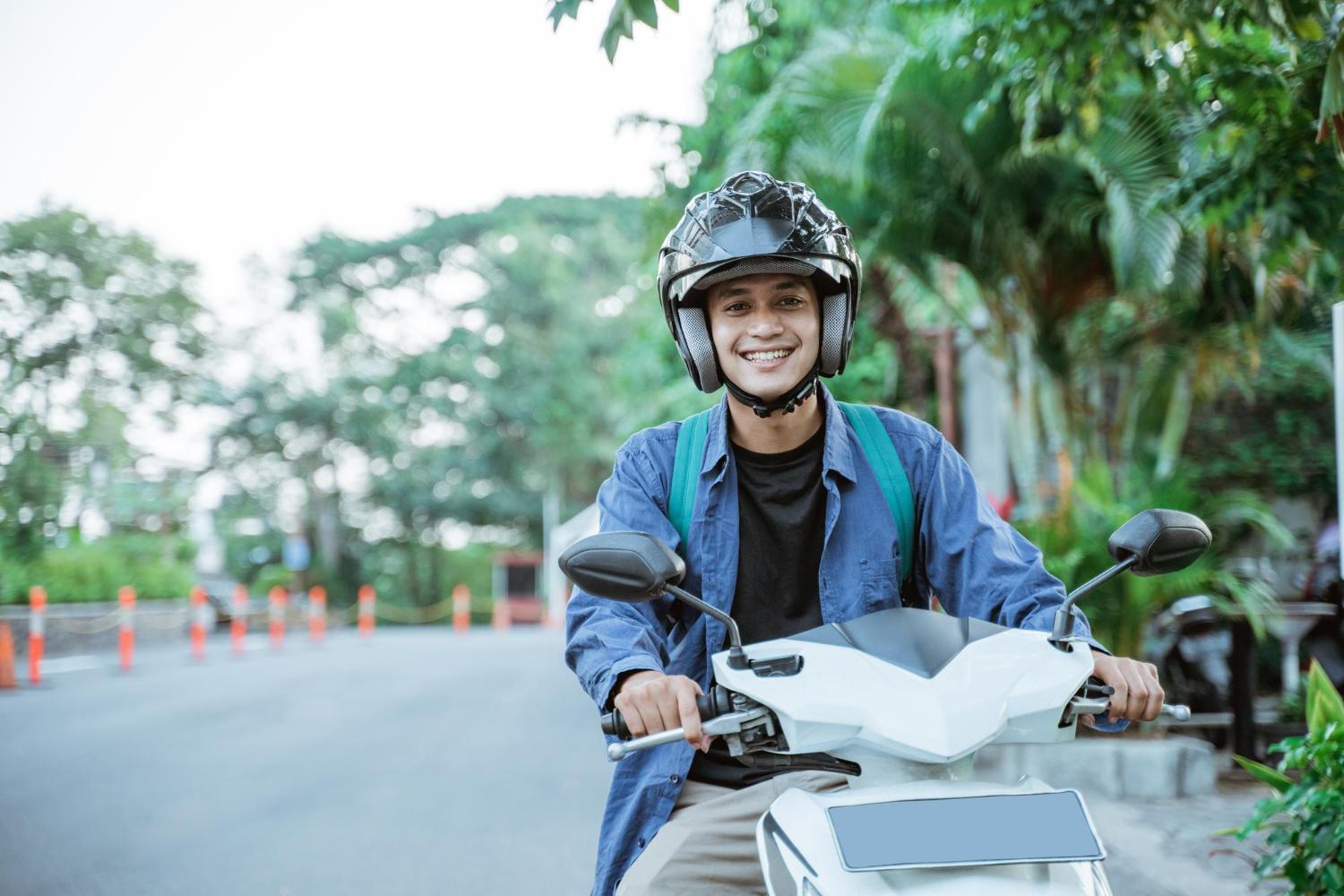 เลือกประกันมอเตอร์ไซค์ ศรีสวัสดิ์ ประกันทันใจ